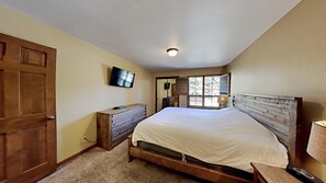 Condo, 2 chambres | 2 chambres, espace de travail pour ordinateurs portables