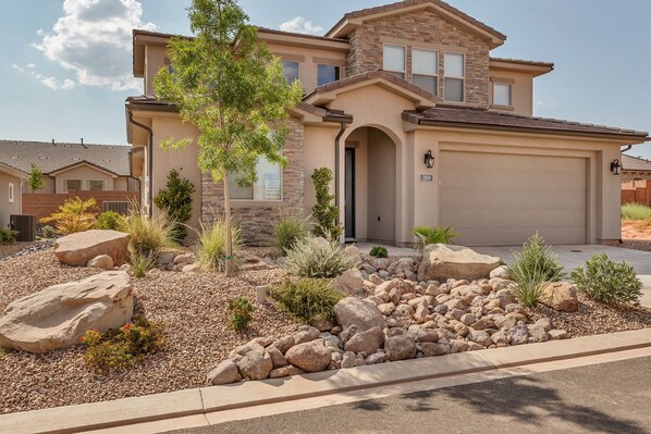 House, 4 Bedrooms | Exterior