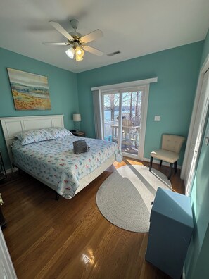 5 bedrooms, iron/ironing board, free WiFi, bed sheets