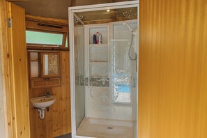 Shower, free toiletries, hair dryer, towels