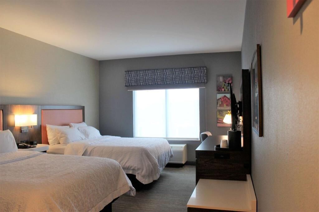 In-room safe, bed sheets