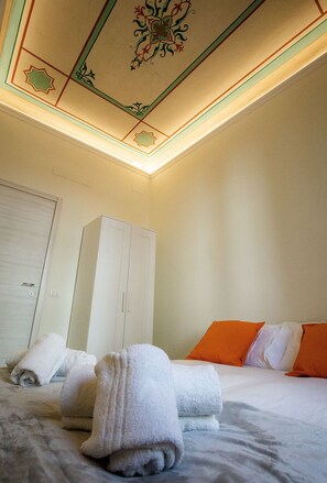 3 bedrooms, iron/ironing board, travel crib, free WiFi