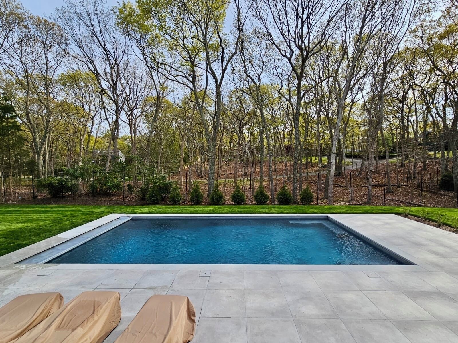E. Hampton Beach House- Walk to Waterfront - Min. to Beaches- NEW POOL FOR 2024!