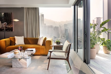 The Hari Suite with Terrace | Living area. The Hari Hong Kong