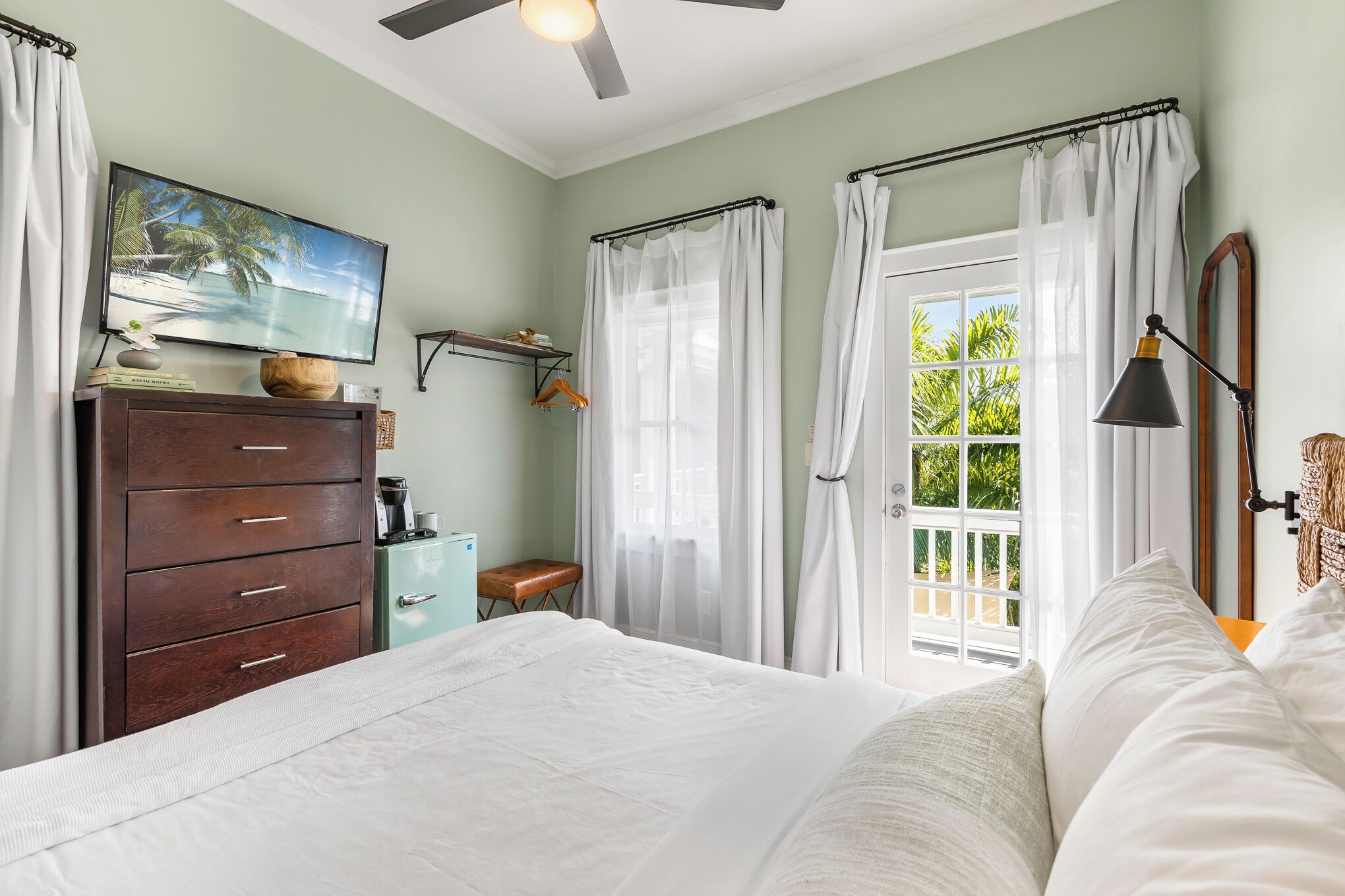 1 chambre, fer et planche à repasser, Wi-Fi gratuit, draps fournis