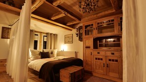 2 Schlafzimmer, Schreibtisch, Bügeleisen/Bügelbrett, Reisekinderbett