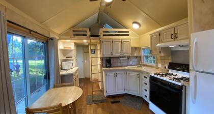 Bluebelle Tiny House in the 'Hundred Acre Woods'!