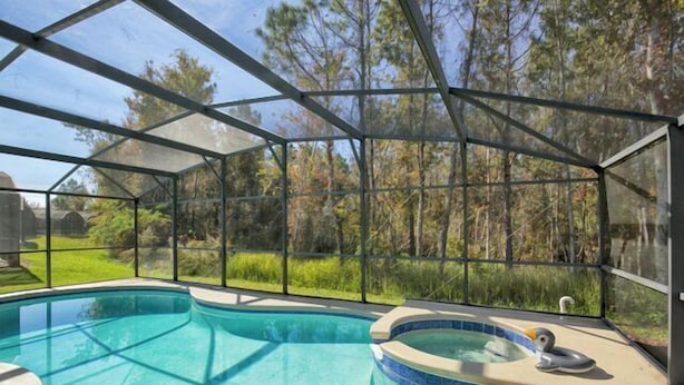 Room - Spacious & Relaxing Deluxe Home w/ Private Pool (Davenport)