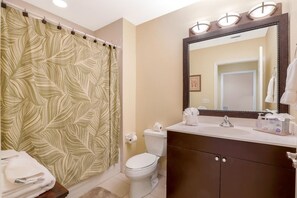 Hårtørrer, håndklæder