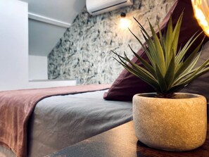 2 bedrooms, desk, soundproofing, iron/ironing board