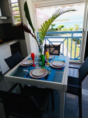 Dining - LE FLAMBOYANT, triplex sea view, 3 bedrooms, residence with swimming pool (le Gosier)