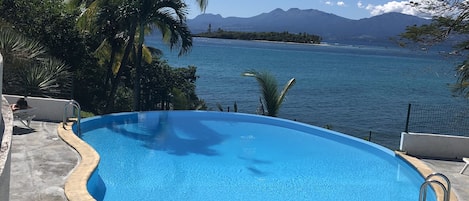 Utomhuspool