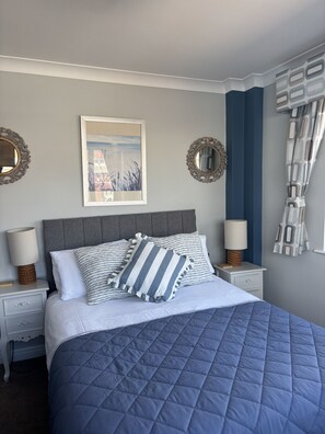 ห้องคอมฟอร์ทดับเบิล, ห้องน้ำในตัว, วิวเมือง (Non Smoking)