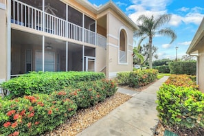 Property grounds - Cypress Woods Golf Course and Country Club (Naples)