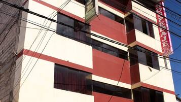 Mặt tiền nơi lưu trú