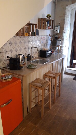 Fridge, oven, coffee/tea maker, electric kettle - LOFT APRICOT BARI 11 (Bari)