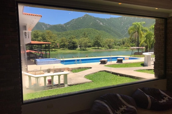 Piscina all'aperto