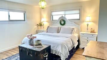 4 bedrooms, iron/ironing board, travel crib, free WiFi