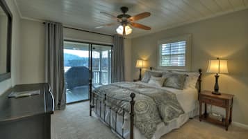 3 chambres, fer et planche à repasser, Wi-Fi, draps fournis