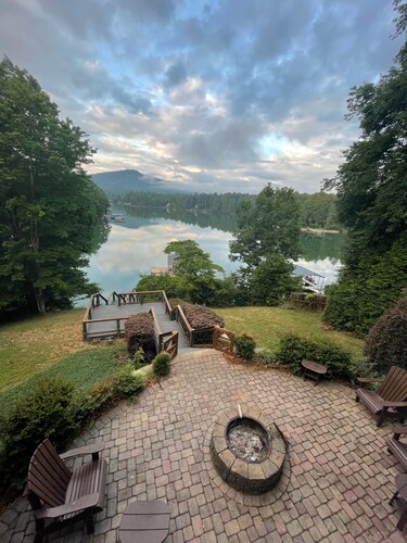 LAKE COTTAGE on deep water w/ MILLION $$ views! Newly Renovated HGTV style decor