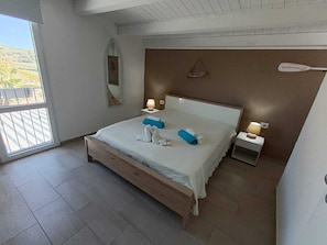 3 bedrooms, iron/ironing board, travel cot, free WiFi