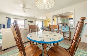Dining - Out of the Blue - KH MP 2.5, Ocean View, 17 Yds to Private Beach Access, Pets OK, YR Flex Stays (Kitty Hawk)