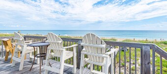 K0526 Serendipity - TRUE Oceanfront Gem! Amazing Views, Hot Tub, Pets OK!