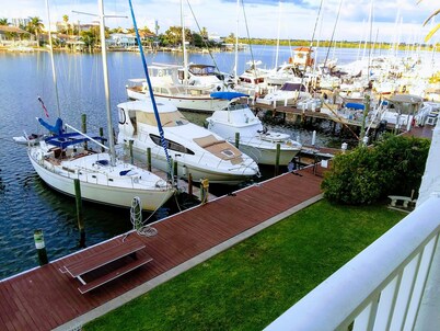 Waterside, Studio #21, Family Friendly, Close to Beach