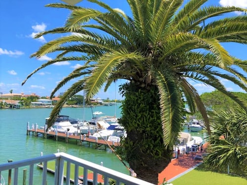 WaterView, Studio #20, Family Friendly, Close to Beach