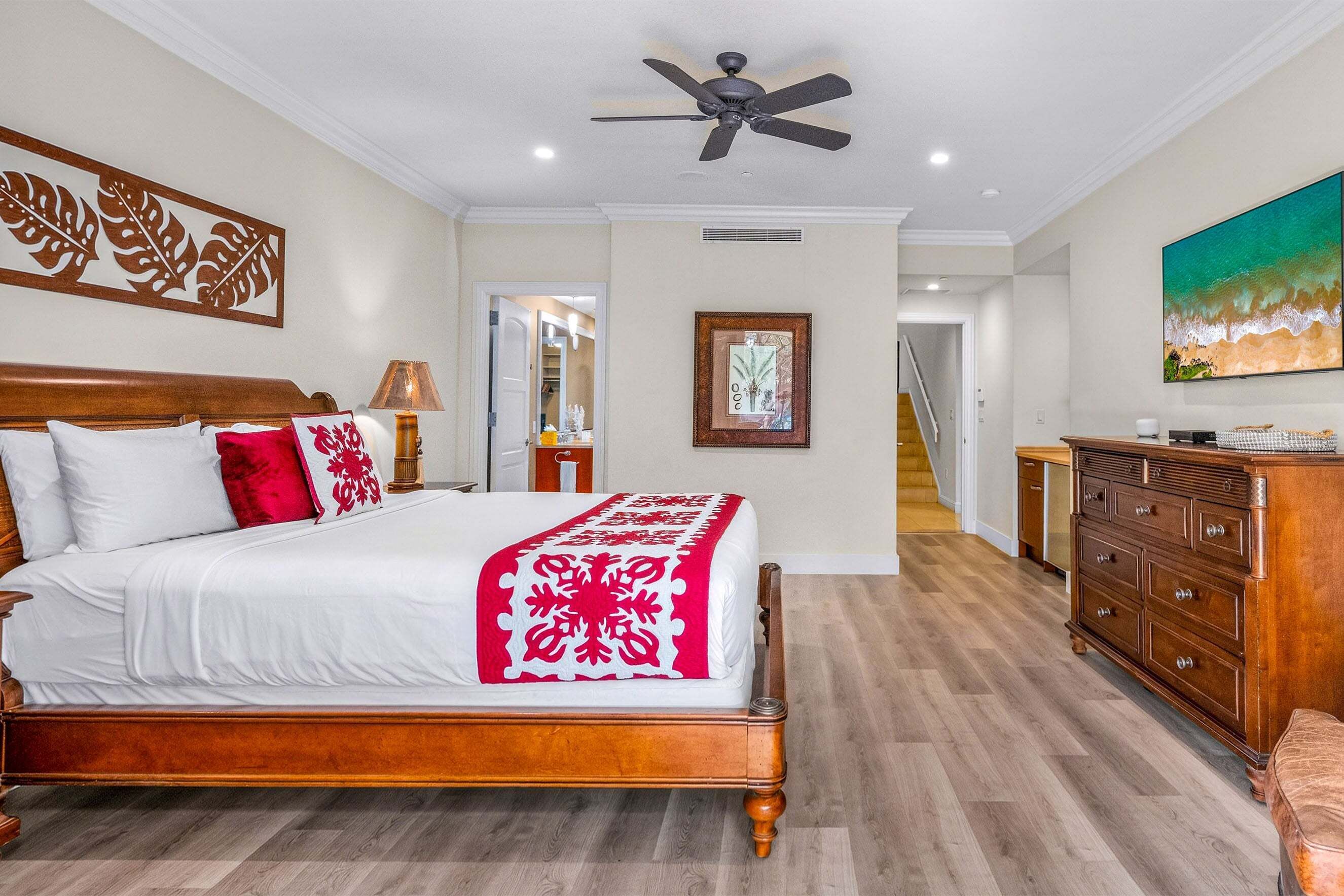 3 bedrooms, iron/ironing board, WiFi (free), bed sheets
