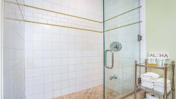 Bathtub, hair dryer, towels