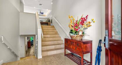 Luxurious Ho'olei 12-2, Lush View, Close to Pool, Sleeps 8 in beds, Central AC!