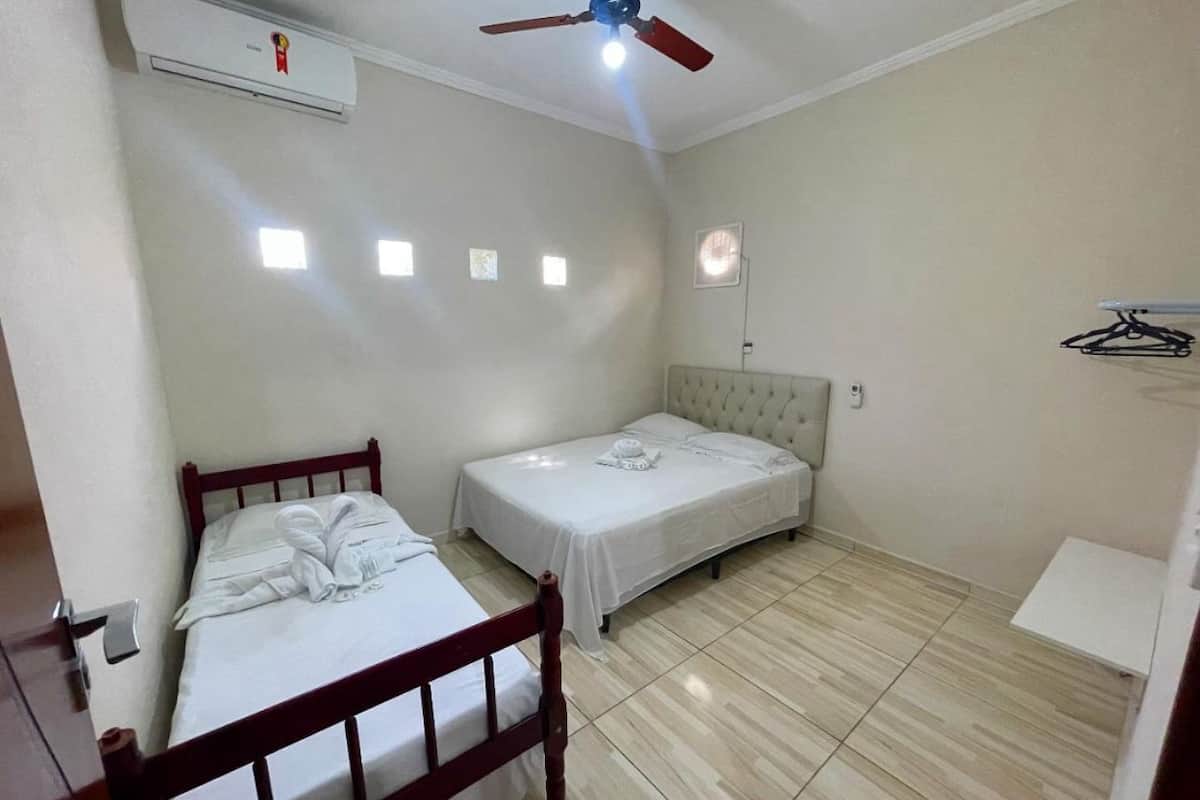 Nhà dành cho gia đình, 3 phòng ngủ | Bộ trải giường bằng vải cotton Ai Cập, bộ đồ giường cao cấp