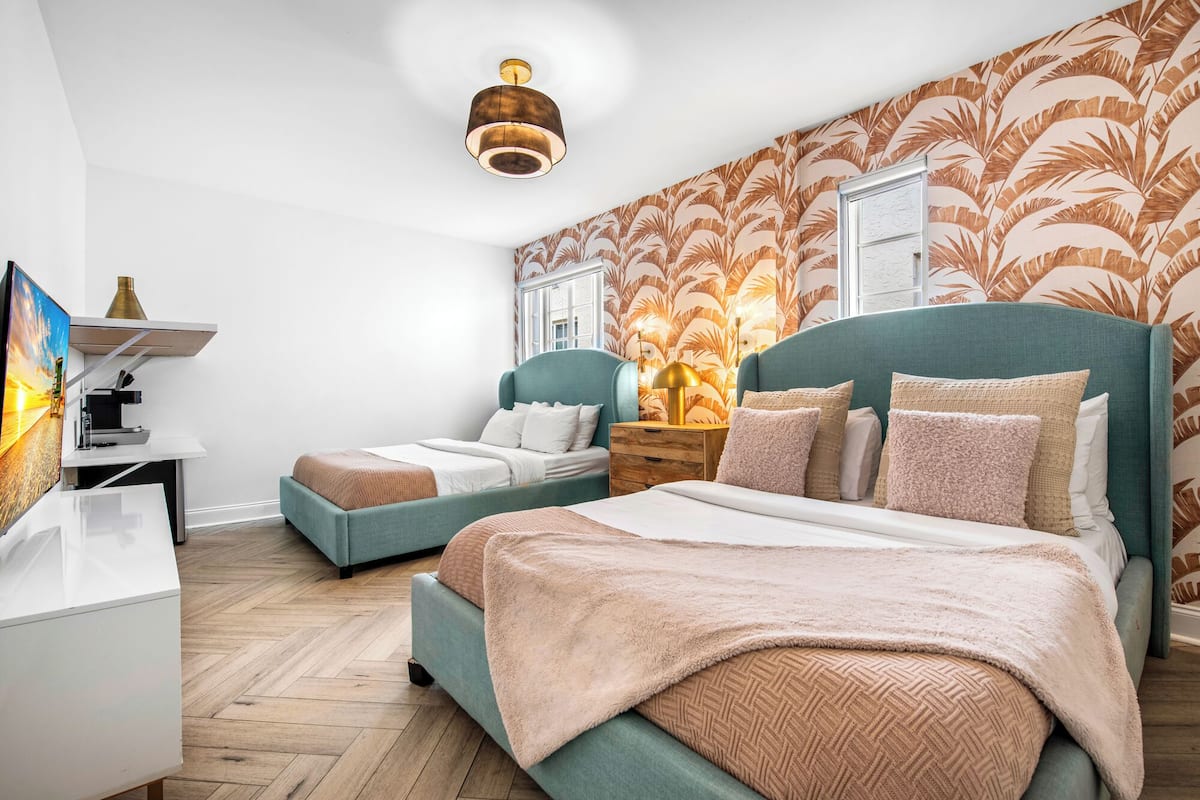 Modern Superior 2 Double Beds