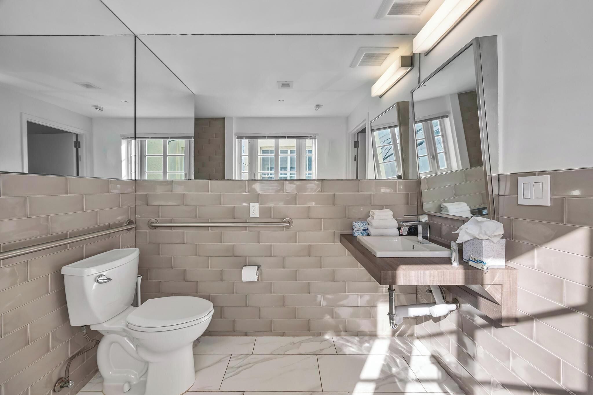 Foto - Luxuri Suites 220 in Miami Beach