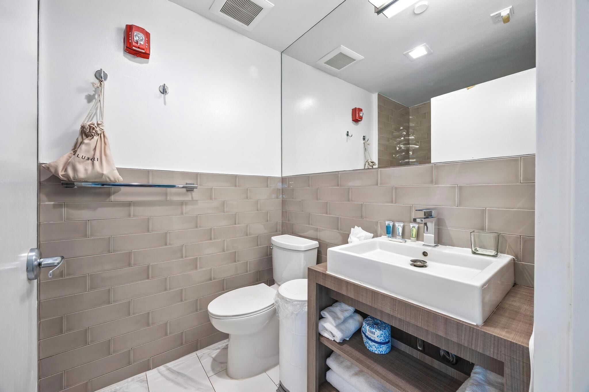 Photo - Luxuri Suites