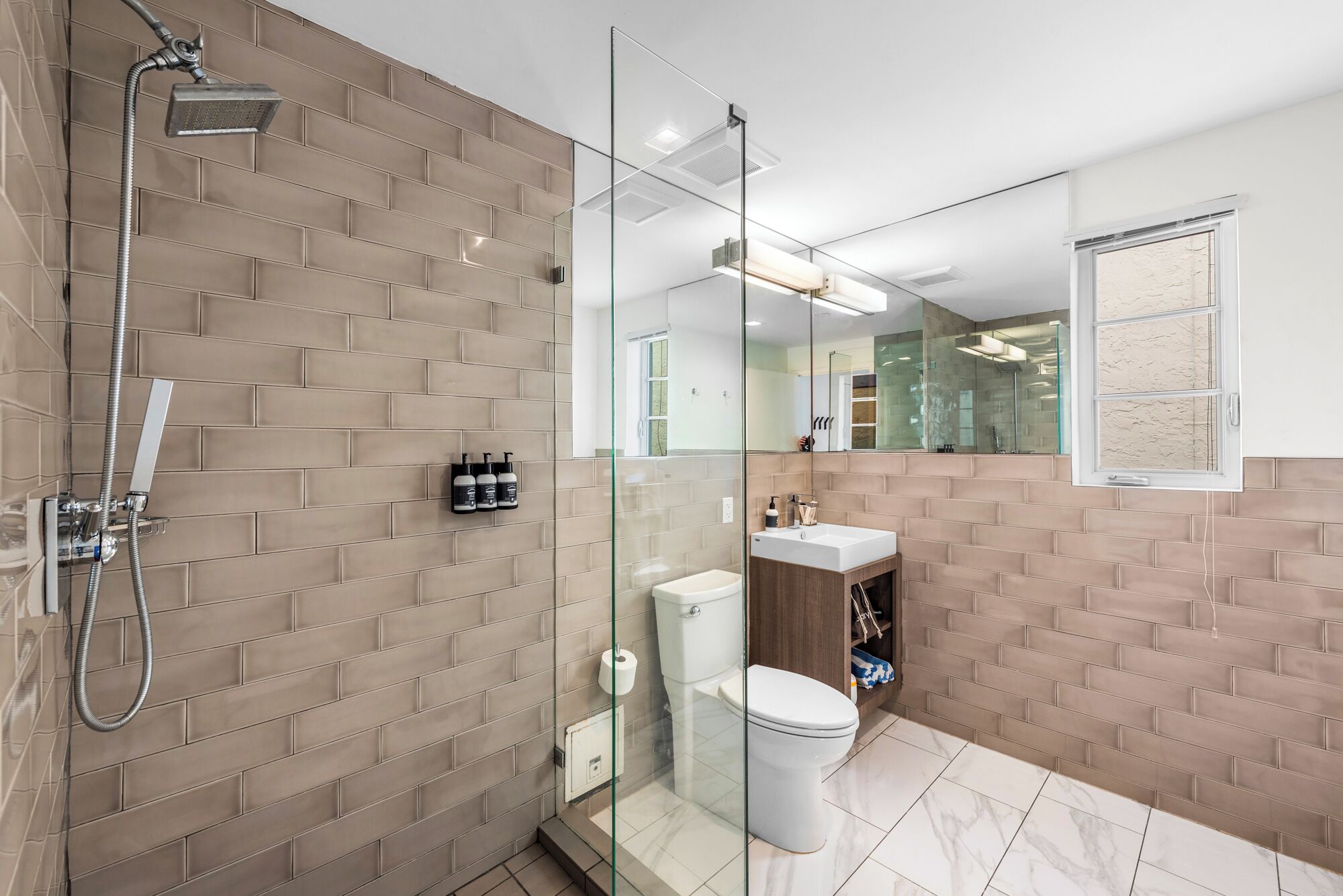 Foto - Luxuri Suites 220 in Miami Beach