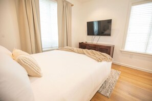 1 dormitorio, escritorio, tabla de planchar con plancha y wifi gratis