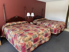 Economy Double Room | Iron/ironing board, free WiFi, bed sheets - Foster Inn Monticello (Monticello)