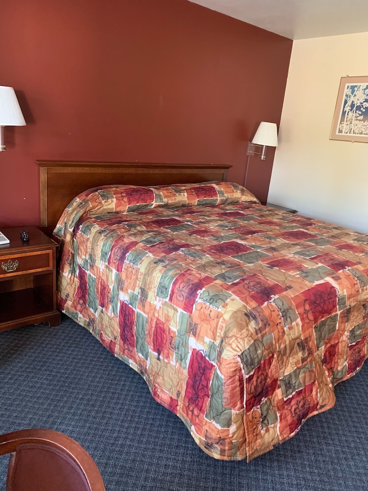 Foster Inn image 2
