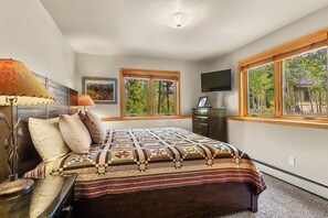 4 bedrooms, Internet, bed sheets - Stunning Breckenridge Private Home on Peak 7! (Breckenridge)