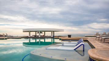 Piscine extérieure, piscine chauffée