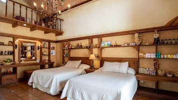 1 bedroom, individually decorated, individually furnished