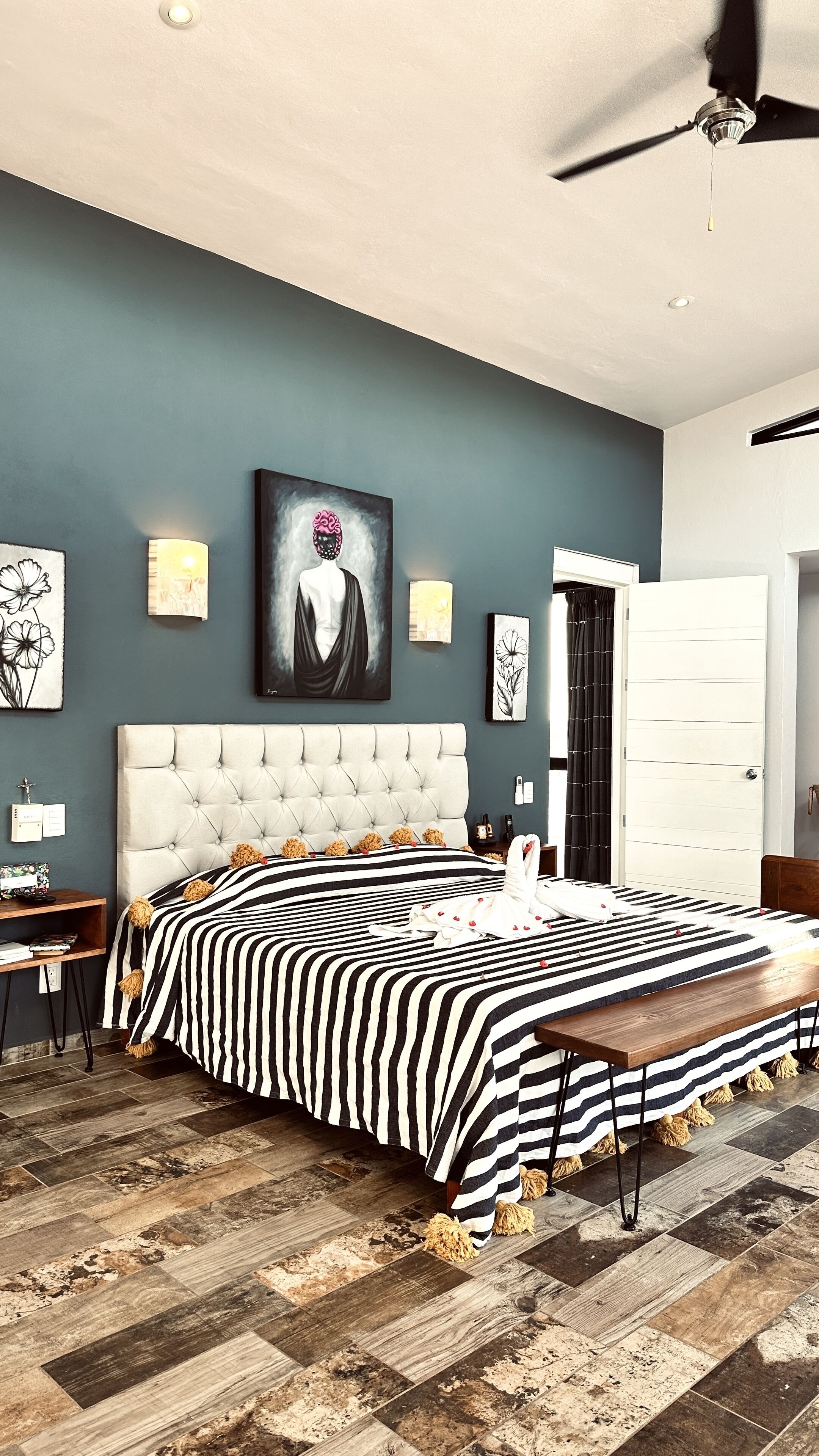 3 makuuhuonetta, silitysrauta/-lauta, ilmainen Wi-Fi, vuodevaatteet