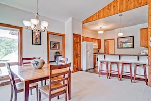 Condo, Multiple Beds (Black Canyon Inn Unit F10) | Private kitchen