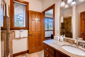 Condo, Multiple Beds (Black Canyon Inn Unit J2) | Bathroom - Black Canyon Inn Unit J2 (Estes Park)