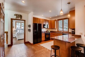 公寓客房, 多張床 (Black Canyon Inn Unit J2) | 私人廚房