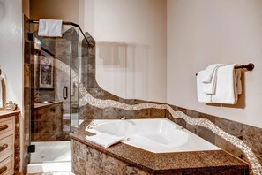 Condo, 1 King Bed (Black Canyon Inn Unit A6 Deluxe) | Bathroom - Black Canyon Inn Unit A6 Deluxe (Estes Park)