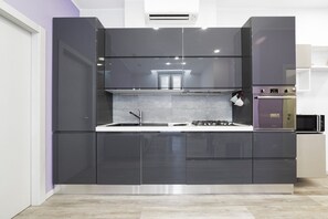 Microwave, oven, dishwasher