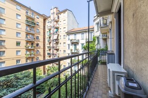 Property grounds - A stone's throw from Florence square Lovely Apartment (Milano)